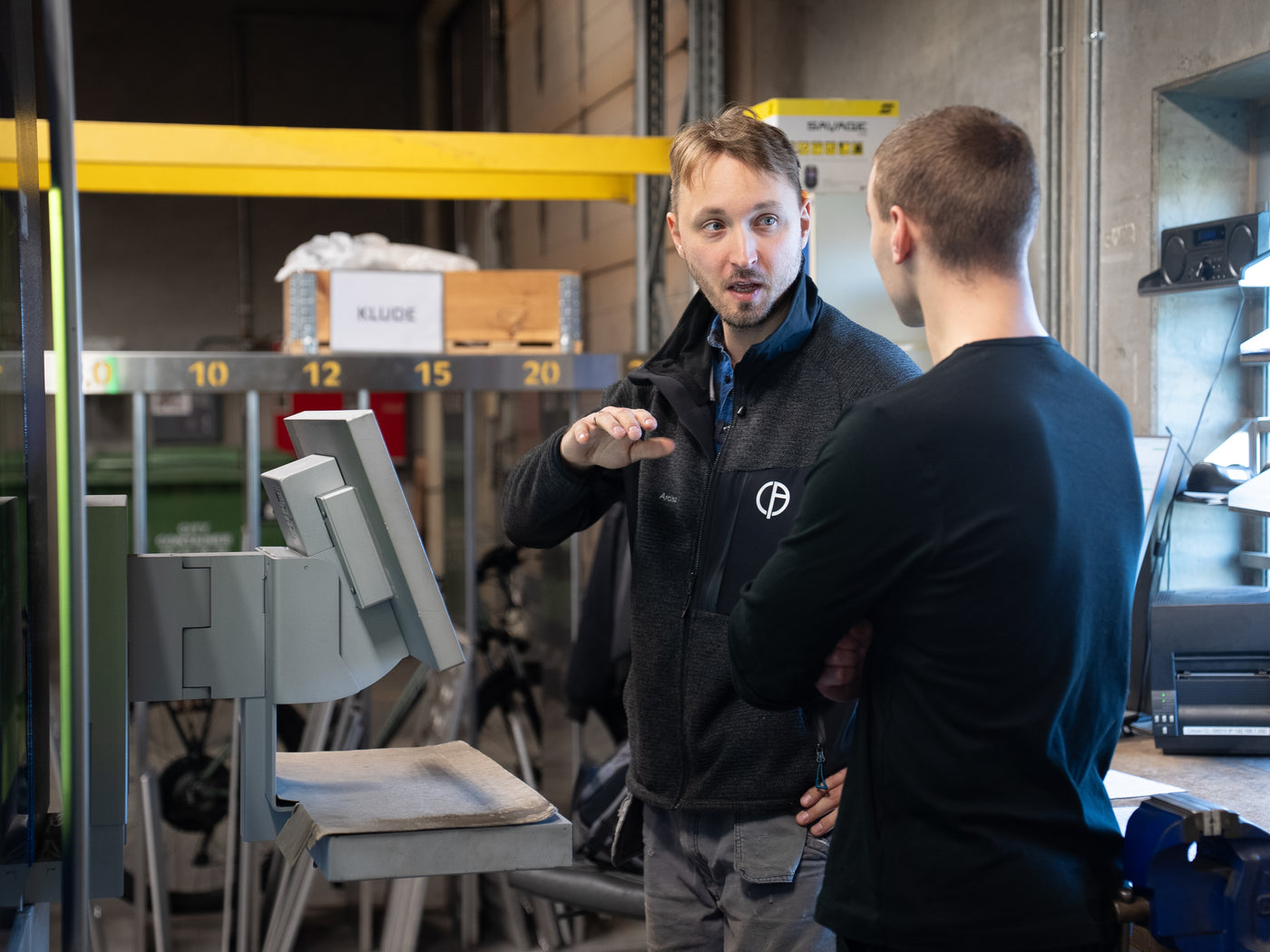 Bæredygtigt nordisk design i ædelt træ og rustfri stål siden 1986