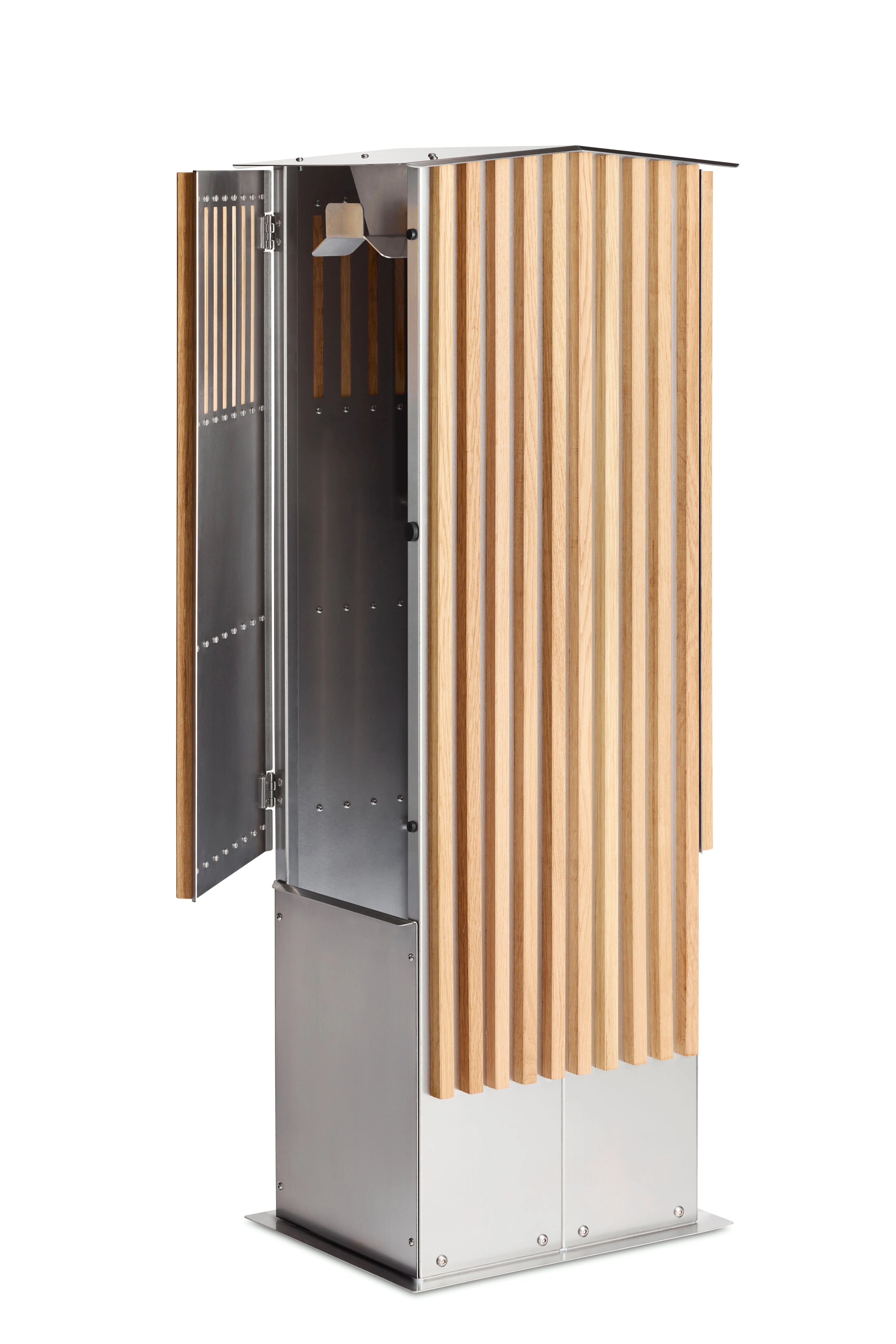 Twin ladestander i eg med lodrette trælameller og rustfrit stål – elegant og robust ladestander til to elbiler.