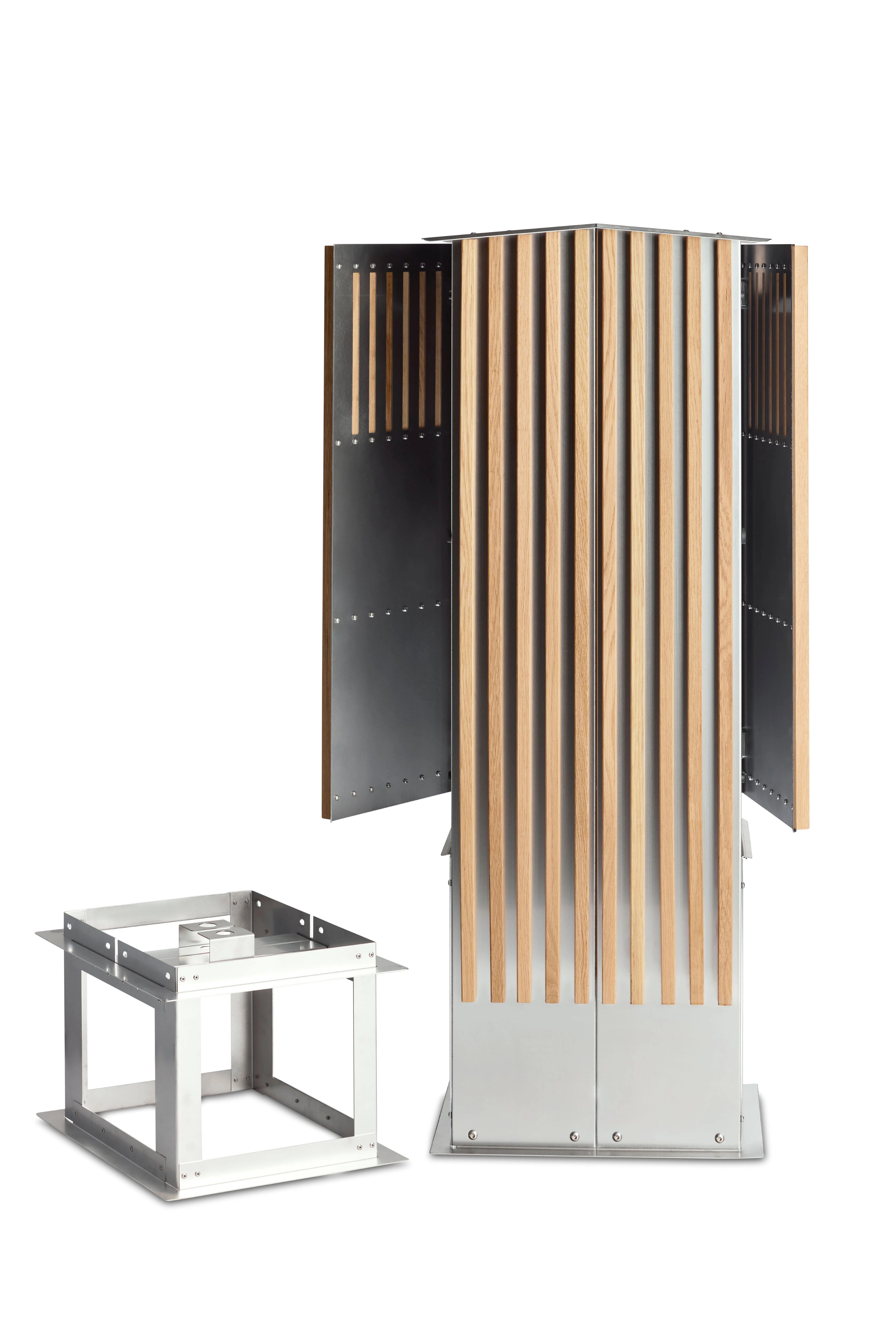 Twin ladestander i eg med lodrette trælameller og rustfrit stål – elegant og robust ladestander til to elbiler.